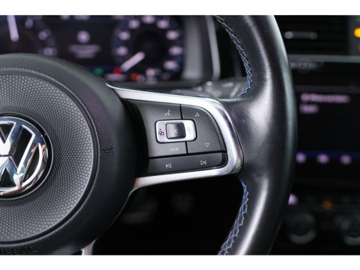 Volkswagen Golf 1.4 TSI PHEV GTE | LED | Camera | Leder | Memory | Sfeer Verlichting | Digital Cockpit | BLIS | K... ActivLease financial lease