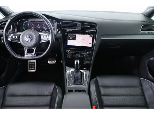 Volkswagen Golf 1.4 TSI PHEV GTE | LED | Camera | Leder | Memory | Sfeer Verlichting | Digital Cockpit | BLIS | K... ActivLease financial lease