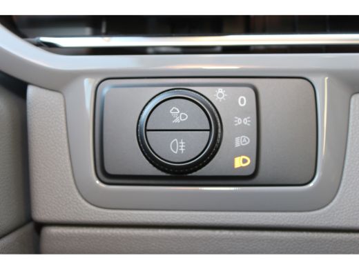 Volkswagen Transporter 2.0 TDI L1 Bulli | BPM VRIJ | Trekhaak | Navi | Cruise Control | Achteruitrijcamera | Soft Close ActivLease financial lease