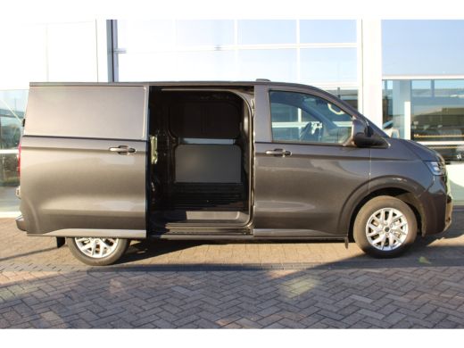 Volkswagen Transporter 2.0 TDI L1 Bulli | BPM VRIJ | Trekhaak | Navi | Cruise Control | Achteruitrijcamera | Soft Close ActivLease financial lease
