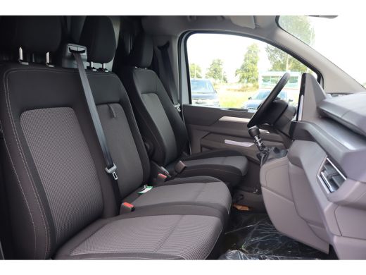 Volkswagen Transporter 149PK 2.0 TDI L1 Life | BPM VRIJ | 150 PK | Cruise Control | Apple Carplay | PDC | Achteruitrijamera ActivLease financial lease