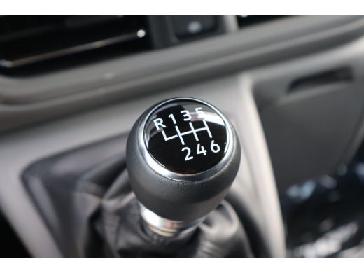 Volkswagen Transporter 149PK 2.0 TDI L1 Life | BPM VRIJ | 150 PK | Cruise Control | Apple Carplay | PDC | Achteruitrijamera ActivLease financial lease