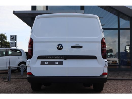 Volkswagen Transporter 149PK 2.0 TDI L1 Life | BPM VRIJ | 150 PK | Cruise Control | Apple Carplay | PDC | Achteruitrijamera ActivLease financial lease