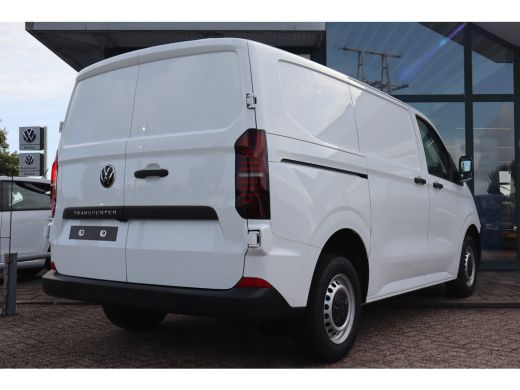 Volkswagen Transporter 149PK 2.0 TDI L1 Life | BPM VRIJ | 150 PK | Cruise Control | Apple Carplay | PDC | Achteruitrijamera ActivLease financial lease