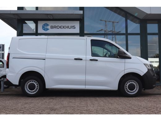 Volkswagen Transporter 149PK 2.0 TDI L1 Life | BPM VRIJ | 150 PK | Cruise Control | Apple Carplay | PDC | Achteruitrijamera ActivLease financial lease