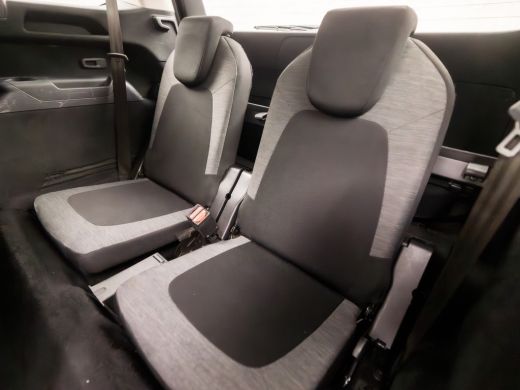 Citroën Grand C4 Spacetourer 1.2 PureTech Sport 7 Persoons (APPLE CARPLAY, GROOT NAVI, CAMERA, KEYLESS, SPORTSTOELEN, GETINT G... ActivLease financial lease