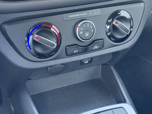 Hyundai i10 1.0 66pk Comfort 5-zits Automaat | LED | Airco | Carplay | Bestuurdersstoel in hoogte verstelbaar... ActivLease financial lease