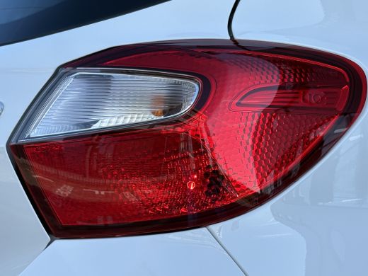 Hyundai i10 1.0 66pk Comfort 5-zits Automaat | LED | Airco | Carplay | Bestuurdersstoel in hoogte verstelbaar... ActivLease financial lease