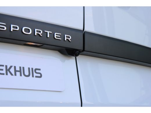 Volkswagen e-Transporter | VOOR MEKAAR DEALS | Life Intro | 64 kWh | 218 pk | L1 | Trekhaak | Stoelverwarming | Achteruitr... ActivLease financial lease