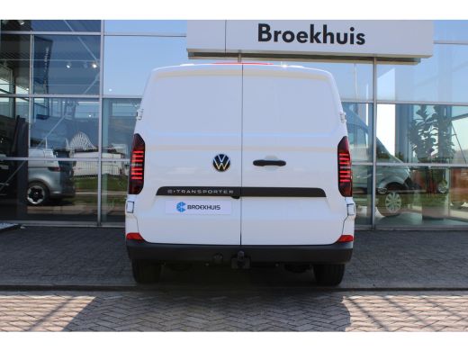 Volkswagen e-Transporter | VOOR MEKAAR DEALS | Life Intro | 64 kWh | 218 pk | L1 | Trekhaak | Stoelverwarming | Achteruitr... ActivLease financial lease