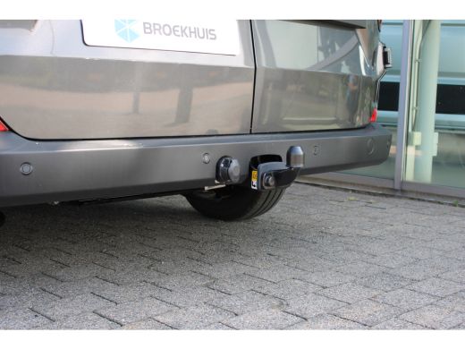 Volkswagen e-Transporter | VOOR MEKAAR DEALS | Life Intro | 64 kWh | 218 pk | L2 | Trekhaak | Stoelverwarming |  Achteruit... ActivLease financial lease