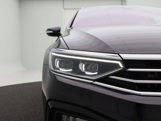 Volkswagen Passat Variant 1.5 TSi 150 Pk Automaat R-Line | Adaptive Cruise | CarPlay | Navigatie | Bluetooth | Park... ActivLease financial lease
