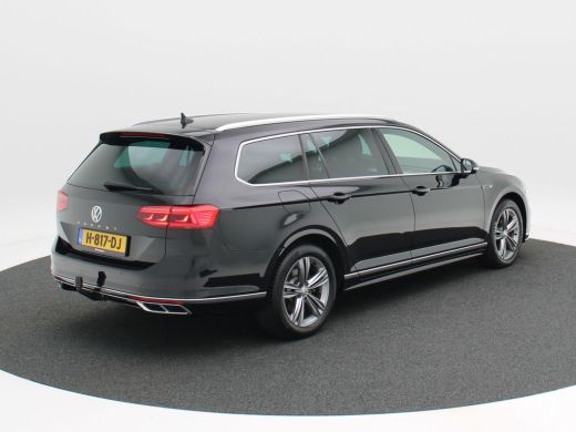 Volkswagen Passat Variant 1.5 TSi 150 Pk Automaat R-Line | Adaptive Cruise | CarPlay | Navigatie | Bluetooth | Park... ActivLease financial lease