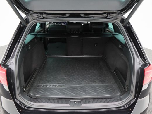 Volkswagen Passat Variant 1.5 TSi 150 Pk Automaat R-Line | Adaptive Cruise | CarPlay | Navigatie | Bluetooth | Park... ActivLease financial lease