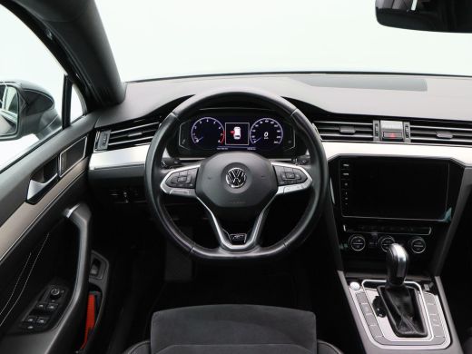 Volkswagen Passat Variant 1.5 TSi 150 Pk Automaat R-Line | Adaptive Cruise | CarPlay | Navigatie | Bluetooth | Park... ActivLease financial lease