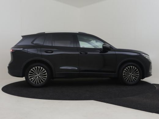 Volkswagen Tiguan 1.5 eTSI 7-DSG Life Edition l Elektr. Trekhaak l LED Plus l Stoelverwarming l 18" Napoli velgen l... ActivLease financial lease