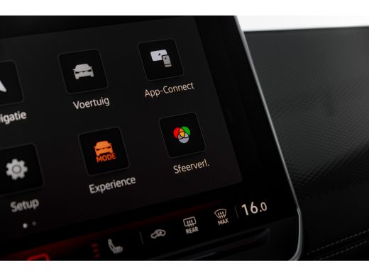 Volkswagen Tiguan 1.5 eTSI 130pk Life Edition | Carplay | Alarm | Keyless Entry | ActivLease financial lease