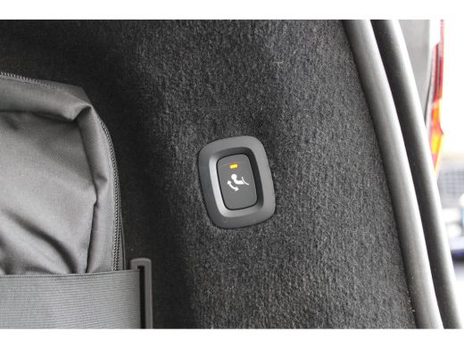 Volvo  V90 T6 350PK Ultra Dark | 360° | HK Audio | Gelam. Glas | Trekhaak | Adap Cruise | Panoramadak ActivLease financial lease