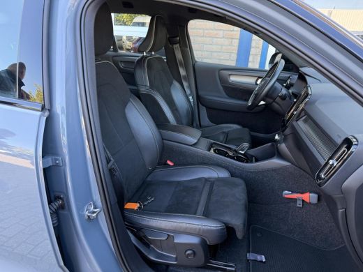 Volvo  XC40 Recharge P8 AWD R-Design SOH 93% Navi Camera Led Carplay ActivLease financial lease