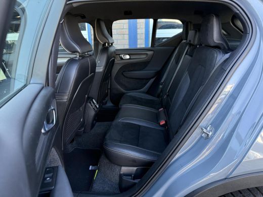 Volvo  XC40 Recharge P8 AWD R-Design SOH 93% Navi Camera Led Carplay ActivLease financial lease