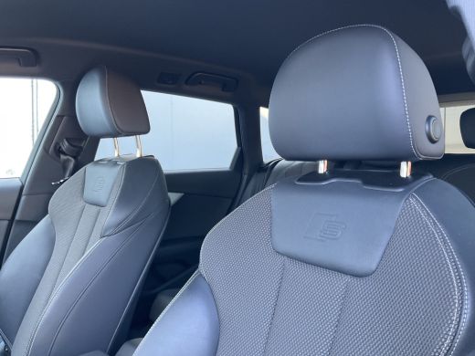 Audi A4 Avant 35 TFSI S edition Virtual Carplay Stoelverw Keyless Trekhaak Led Elek.Klep S-Line NL-Auto! ActivLease financial lease