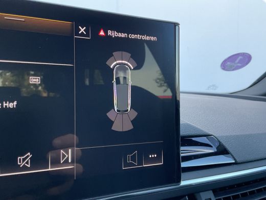 Audi A4 Avant 35 TFSI S edition Virtual Carplay Stoelverw Keyless Trekhaak Led Elek.Klep S-Line NL-Auto! ActivLease financial lease