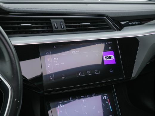 Audi e-tron 50 Quattro S-line Edition 71 kWh [ 3-Fase ] { SOH-100%} (INCL-BTW) *PANO | LEATHER-FABRIC | FULL-... ActivLease financial lease