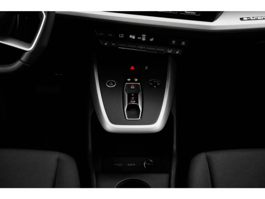 Audi Q4 e-tron Edition | Achterklep, automatisch bedienbaar | Audi Virtual Cockpit | Audi sound system ActivLease financial lease