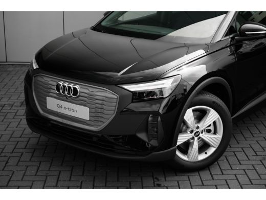 Audi Q4 e-tron Edition | Achterklep, automatisch bedienbaar | Audi Virtual Cockpit | Audi sound system ActivLease financial lease
