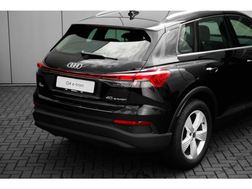 Audi Q4 e-tron Edition | Achterklep, automatisch bedienbaar | Audi Virtual Cockpit | Audi sound system ActivLease financial lease