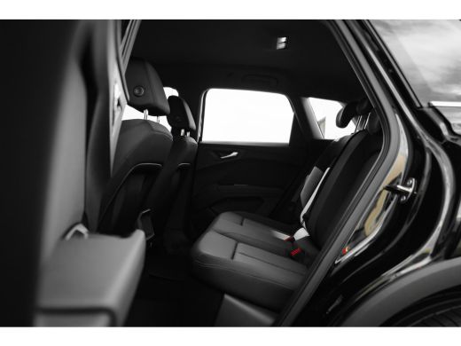 Audi Q4 e-tron Edition | Achterklep, automatisch bedienbaar | Audi Virtual Cockpit | Audi sound system ActivLease financial lease