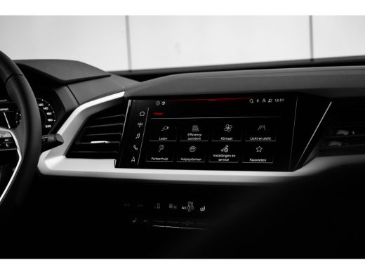 Audi Q4 e-tron Edition | Achterklep, automatisch bedienbaar | Audi Virtual Cockpit | Audi sound system ActivLease financial lease