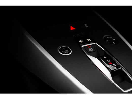 Audi Q4 e-tron Edition | Achterklep, automatisch bedienbaar | Audi Virtual Cockpit | Audi sound system ActivLease financial lease