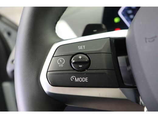 BMW 1 Serie 120 M Sport Automaat / Sportstoelen / Achteruitrijcamera / M Adaptief onderstel / Stoelverwarming ActivLease financial lease