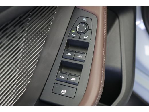 BMW 1 Serie 120 M Sport Automaat / Sportstoelen / Achteruitrijcamera / M Adaptief onderstel / Stoelverwarming ActivLease financial lease