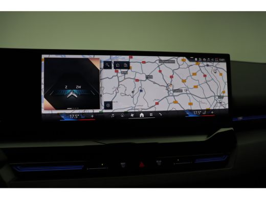 BMW 5 Serie Touring 530e M Sport Automaat / Trekhaak / Stoelventilatie / Achteruitrijcamera / Comfort Access ... ActivLease financial lease