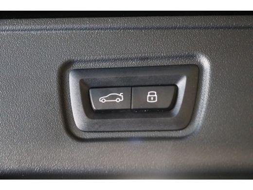 BMW 5 Serie Touring 530e M Sport Automaat / Trekhaak / Stoelventilatie / Achteruitrijcamera / Comfort Access ... ActivLease financial lease