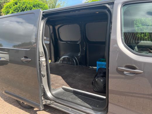 Citroën Jumpy 2.0 BlueHDI 120 pk Automaat | Achteruitrijcamera | Airco | Apple Carplay/Android Auto|telefoonint... ActivLease financial lease