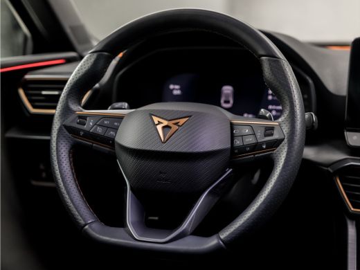 CUPRA Leon Sportstourer 1.4 e-Hybrid VZ 245Pk Automaat (APPLE CARPLAY, GROOT NAVI, DIGITAL COCKPIT, CAMERA, LEDER, SPORTS... ActivLease financial lease