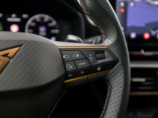 CUPRA Leon Sportstourer 1.4 e-Hybrid VZ 245Pk Automaat (APPLE CARPLAY, GROOT NAVI, DIGITAL COCKPIT, CAMERA, LEDER, SPORTS... ActivLease financial lease