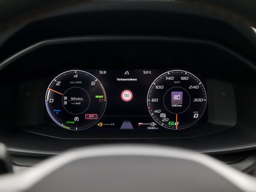 CUPRA Leon Sportstourer 1.4 e-Hybrid VZ 245Pk Automaat (APPLE CARPLAY, GROOT NAVI, DIGITAL COCKPIT, CAMERA, LEDER, SPORTS... ActivLease financial lease