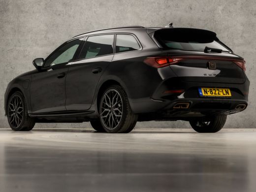 CUPRA Leon Sportstourer 1.4 e-Hybrid VZ 245Pk Automaat (APPLE CARPLAY, GROOT NAVI, DIGITAL COCKPIT, CAMERA, LEDER, SPORTS... ActivLease financial lease