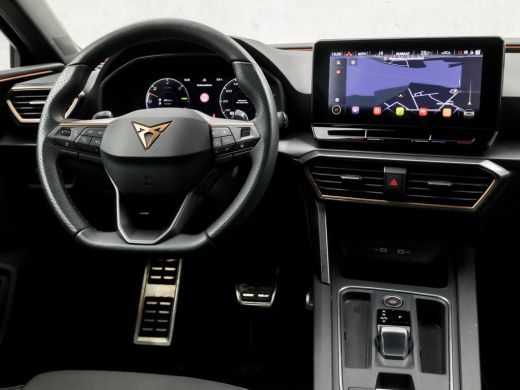 CUPRA Leon Sportstourer 1.4 e-Hybrid VZ 245Pk Automaat (APPLE CARPLAY, GROOT NAVI, DIGITAL COCKPIT, CAMERA, LEDER, SPORTS... ActivLease financial lease