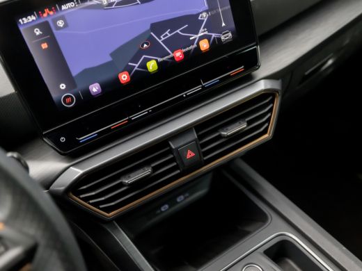 CUPRA Leon Sportstourer 1.4 e-Hybrid VZ 245Pk Automaat (APPLE CARPLAY, GROOT NAVI, DIGITAL COCKPIT, CAMERA, LEDER, SPORTS... ActivLease financial lease