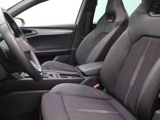 CUPRA Leon Sportstourer 1.4 e-Hybrid VZ Performance 245PK DSG Black Edition, Pano-Schuifdak, Adaptieve Cruise Controle, T... ActivLease financial lease