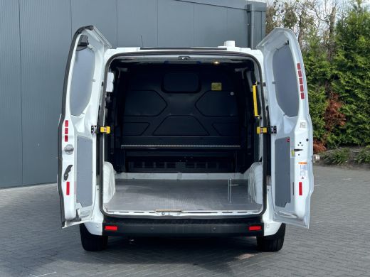 Ford Transit Custom 300 2.0 TDCI 105 PK / L1H1 / 1e EIG. / 80.552 KM !! / AIRCO / CRUISE / STOELVERWARMING / 2X SCHUI... ActivLease financial lease