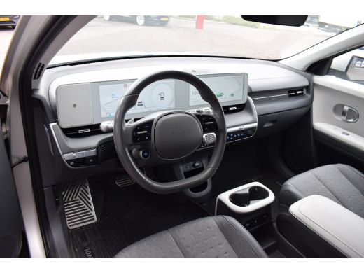 Hyundai IONIQ 5 Connect+ 73kWh | Trekhaak | Half Leer | Stoelverw. | Warmtepomp ActivLease financial lease