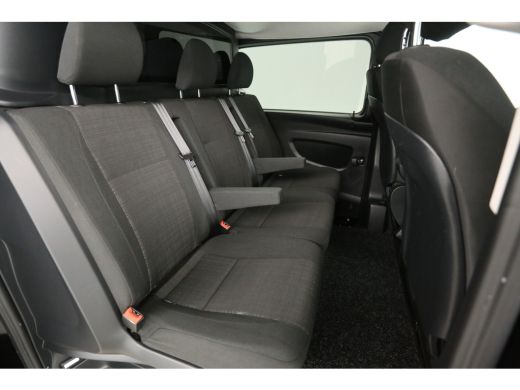 Mercedes-Benz Vito 114 CDI Extra Lang | Automaat | DC | 5 Persoons | Airco | Camera | Cruise | Navigatie | 2xSchuifd... ActivLease financial lease