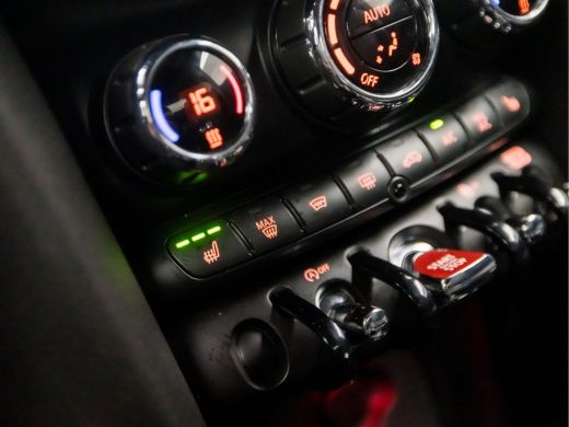 Mini Cooper S 2.0 Cooper S John Cooper Works 192Pk (APPLE CARPLAY, GROOT NAVI, HEAD-UP DISPLAY, LEDEREN SPORTST... ActivLease financial lease