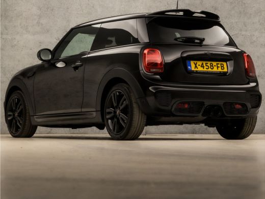 Mini Cooper S 2.0 Cooper S John Cooper Works 192Pk (APPLE CARPLAY, GROOT NAVI, HEAD-UP DISPLAY, LEDEREN SPORTST... ActivLease financial lease